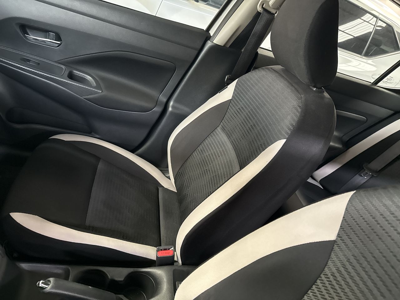 2021 Nissan VERSA ADVANCE MT 21