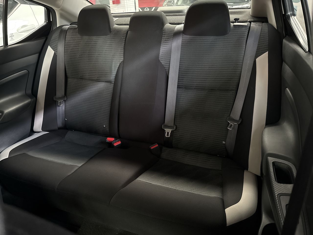 2021 Nissan VERSA ADVANCE MT 21