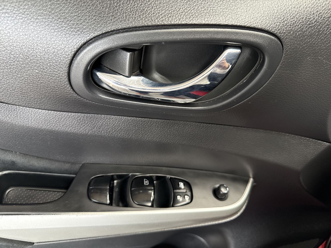 2018 Nissan FRONTIER LE TM AC