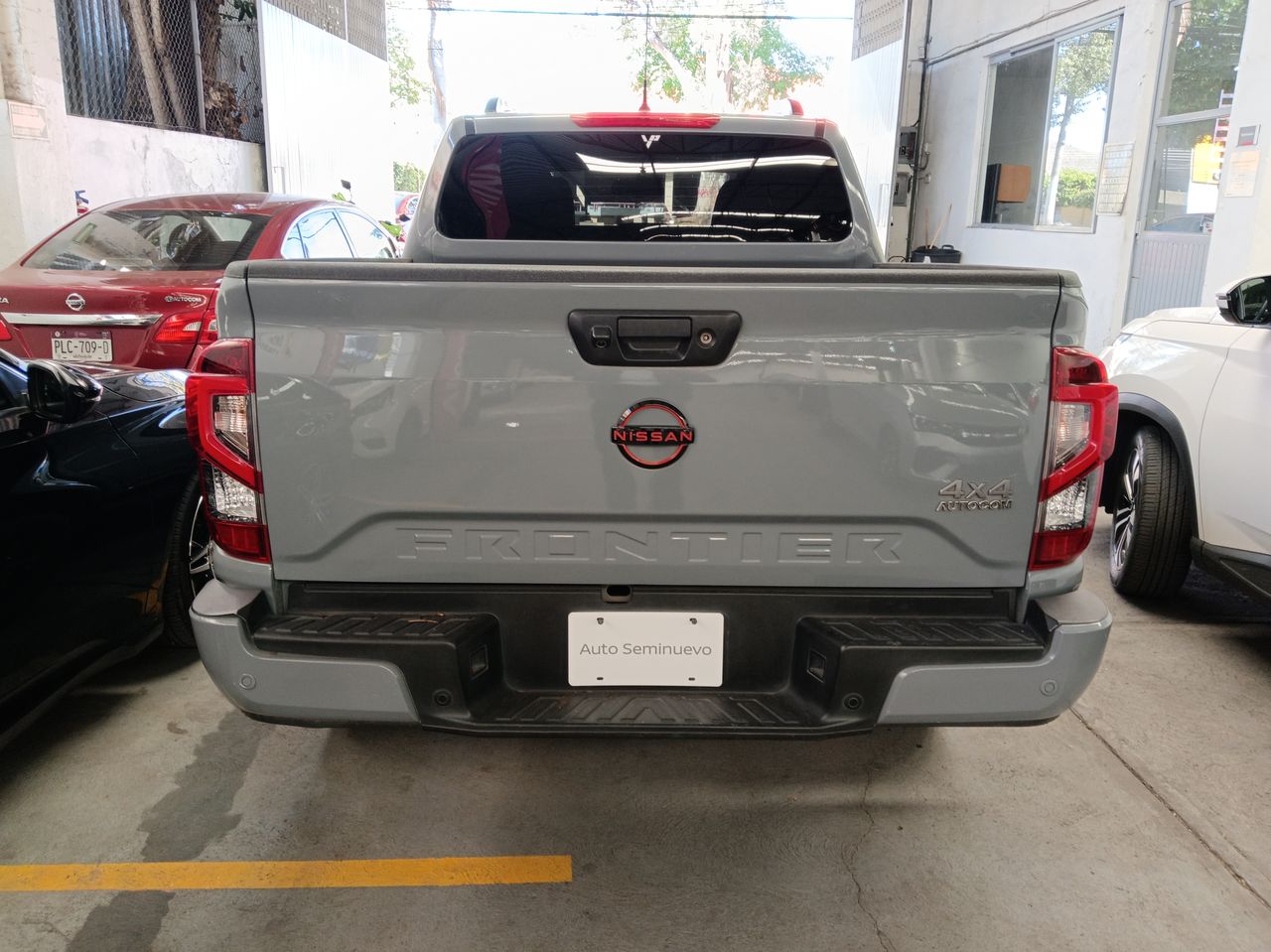 2023 Nissan FRONTIER PRO-4X 4X4 TA 23