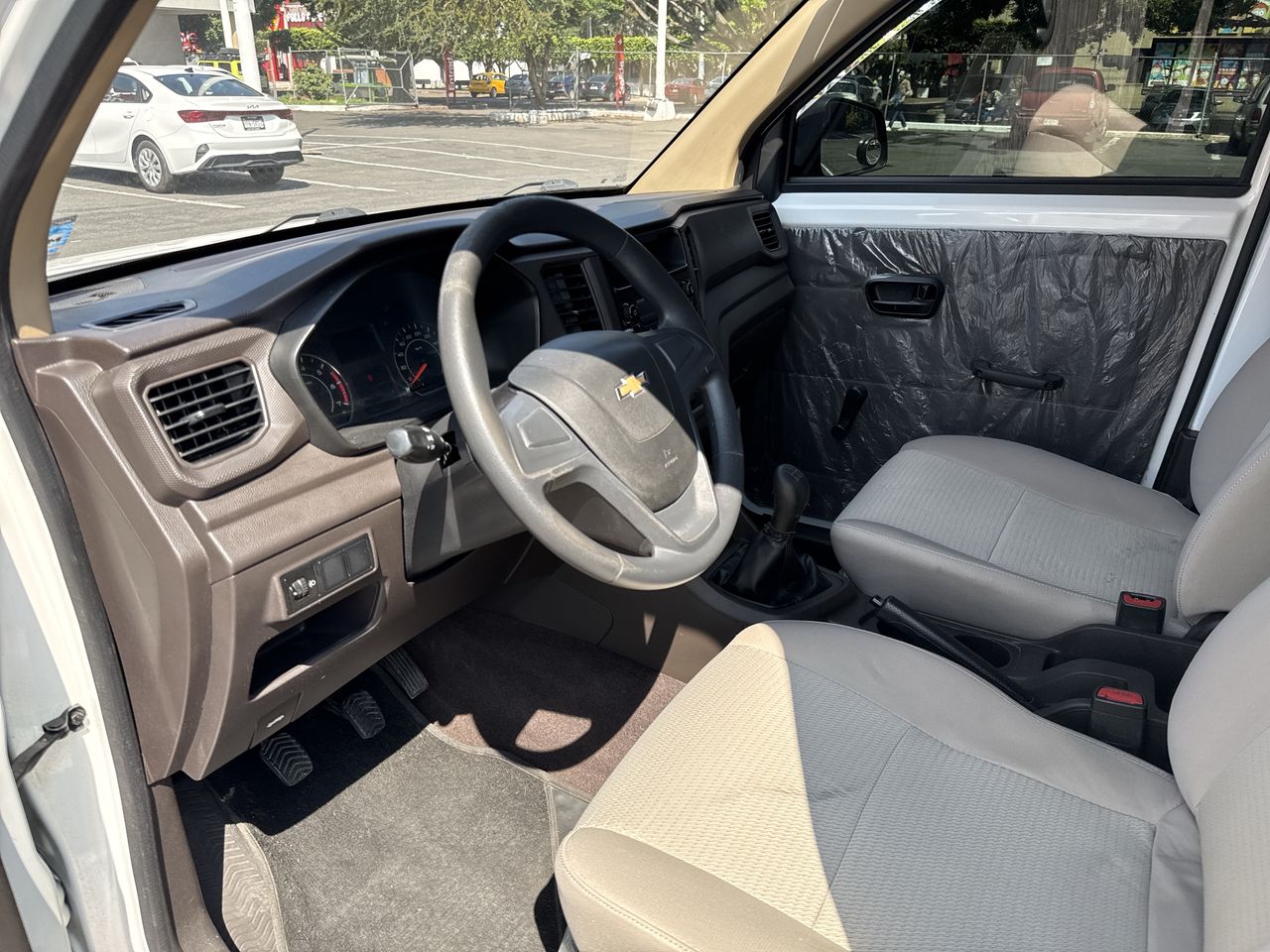 2023 Chevrolet TORNADO VAN LS B