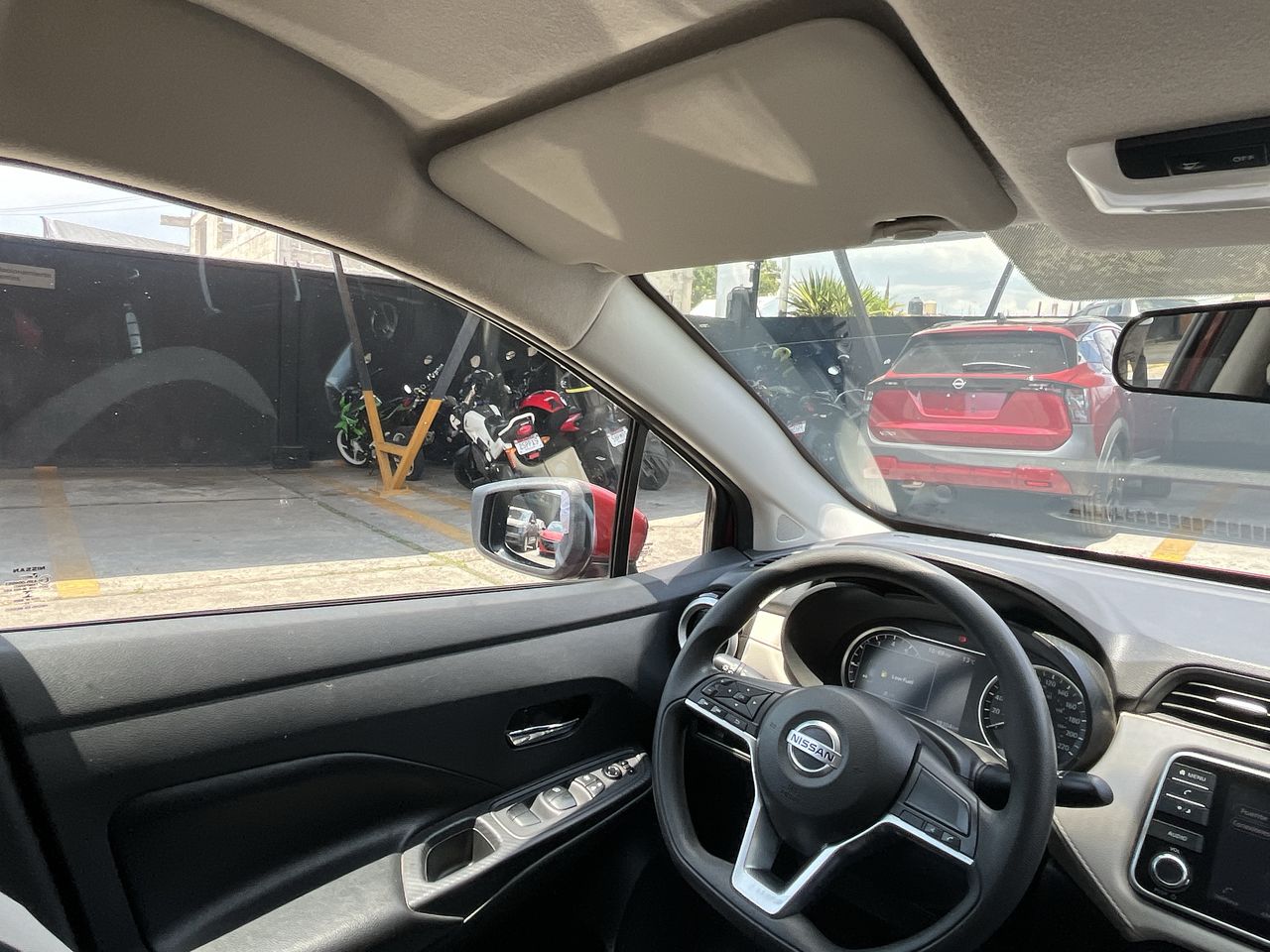 2020 Nissan VERSA ADVANCE MT