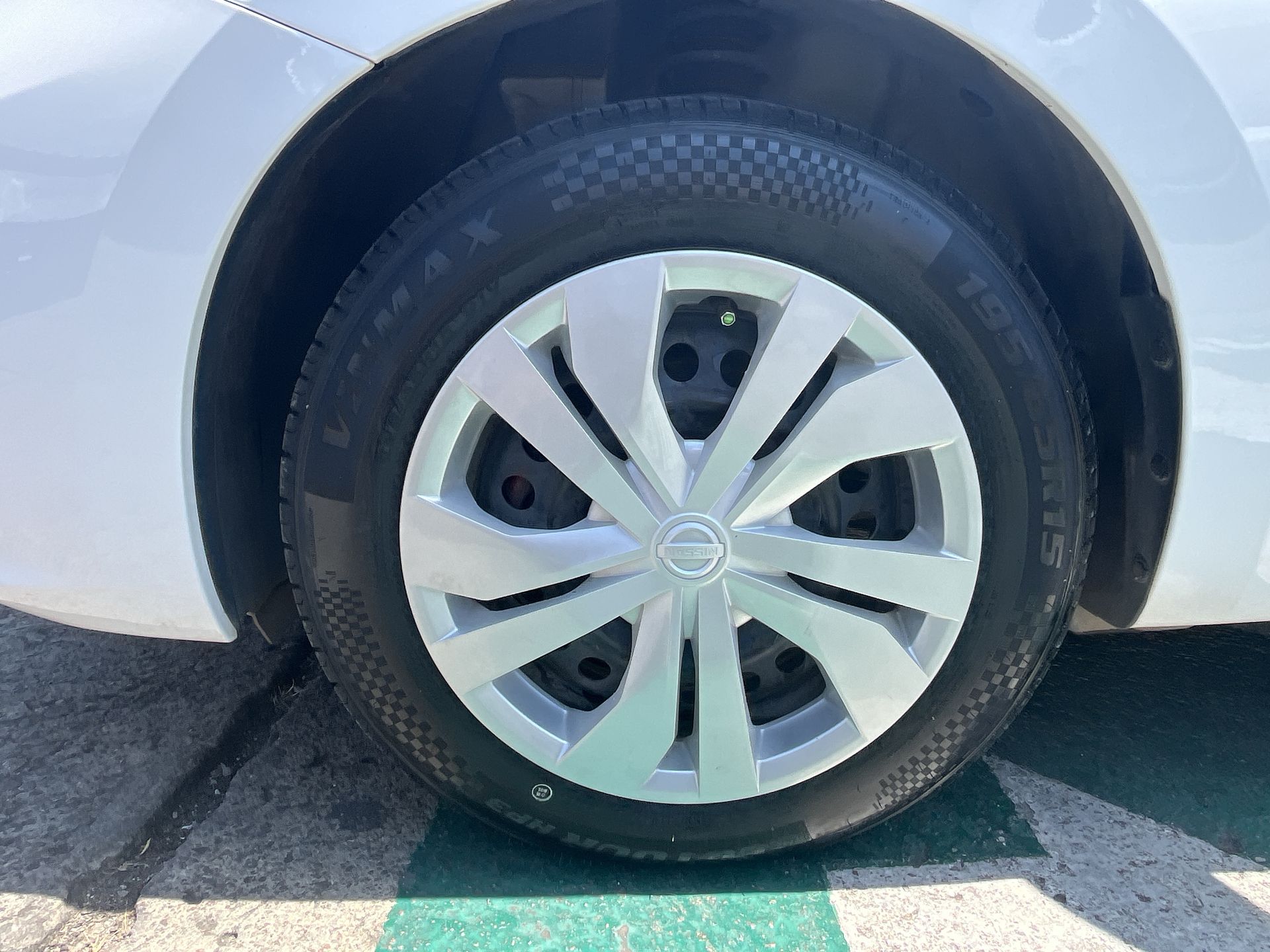 2023 Nissan VERSA VERSA SENSE MT