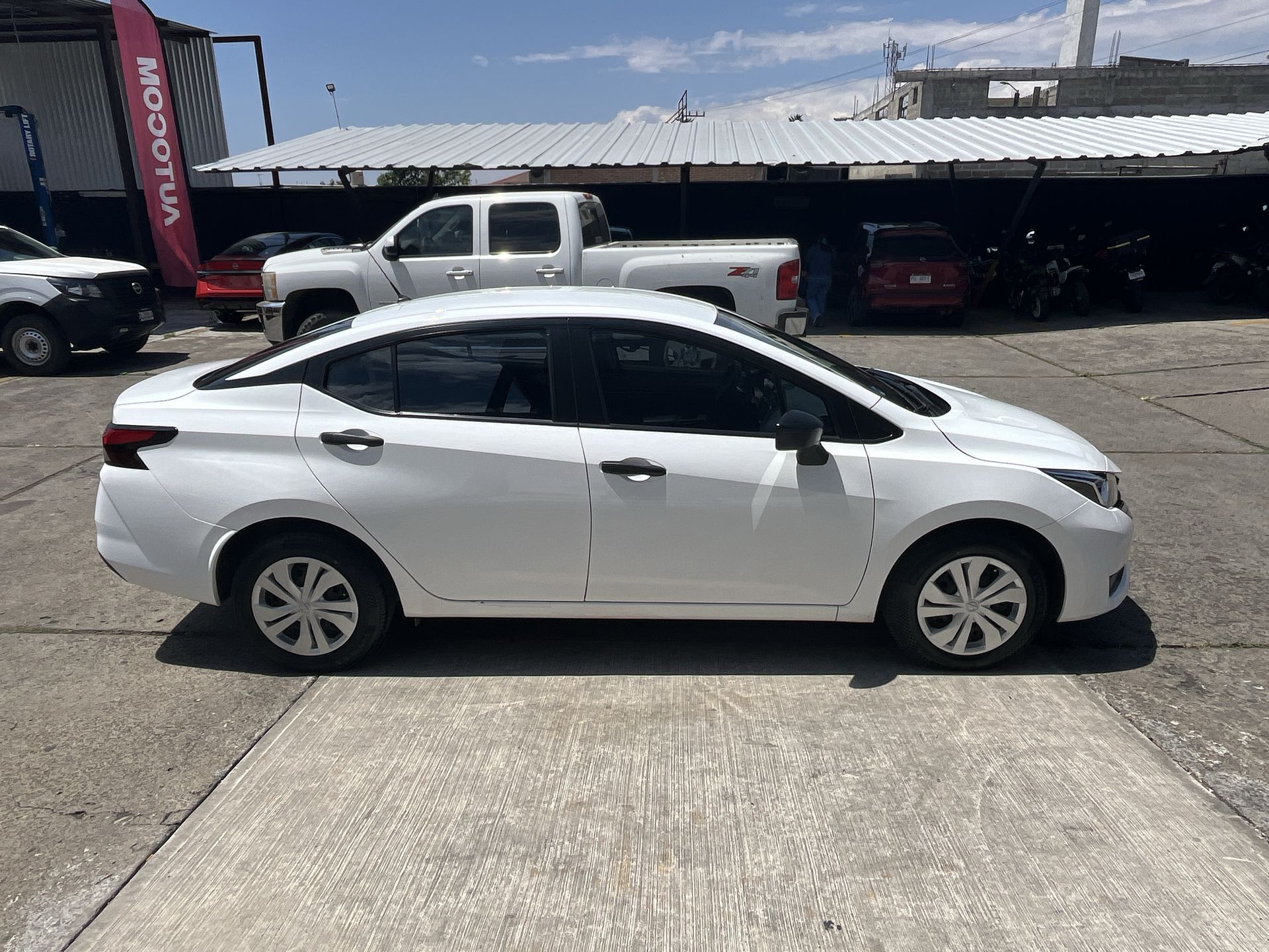 2023 Nissan VERSA VERSA SENSE MT