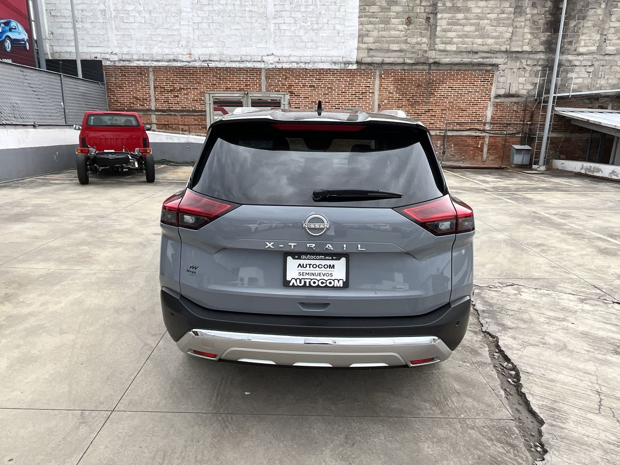 2023 Nissan X-TRAIL X-TRAIL 5 PUERTAS PLATINUM PLUS CVT 2.5LTS 2 ROW