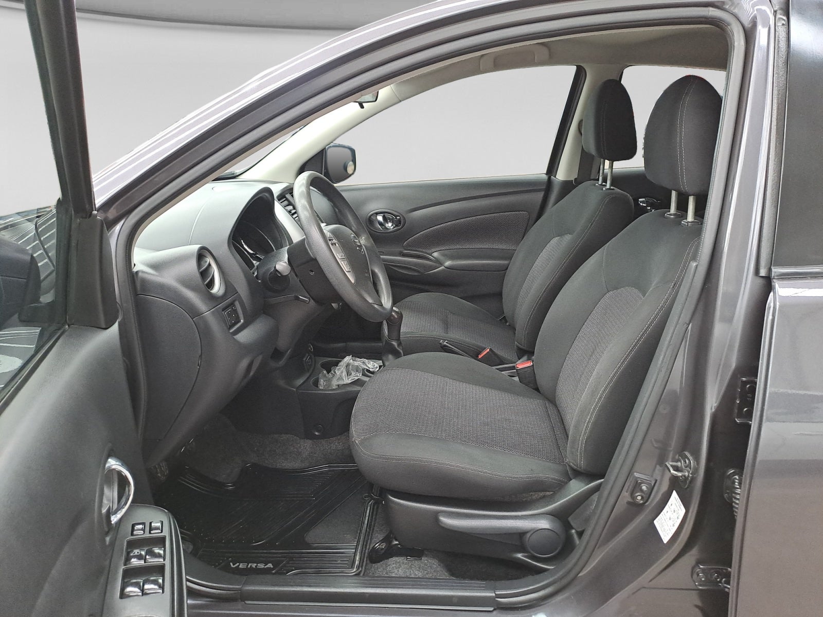 2019 Nissan VERSA ADVANCE MT AC