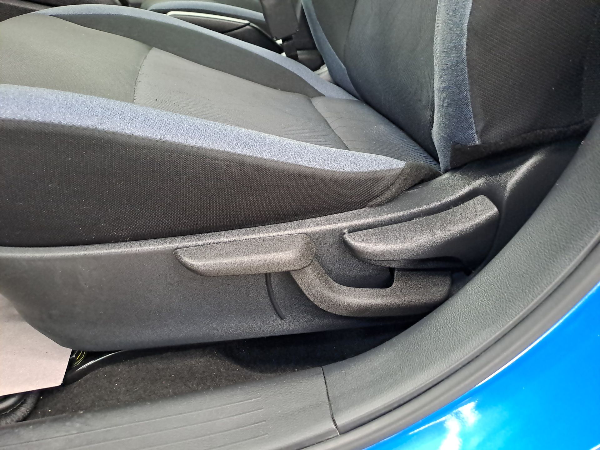 2023 Nissan VERSA ADVANCE CVT 23