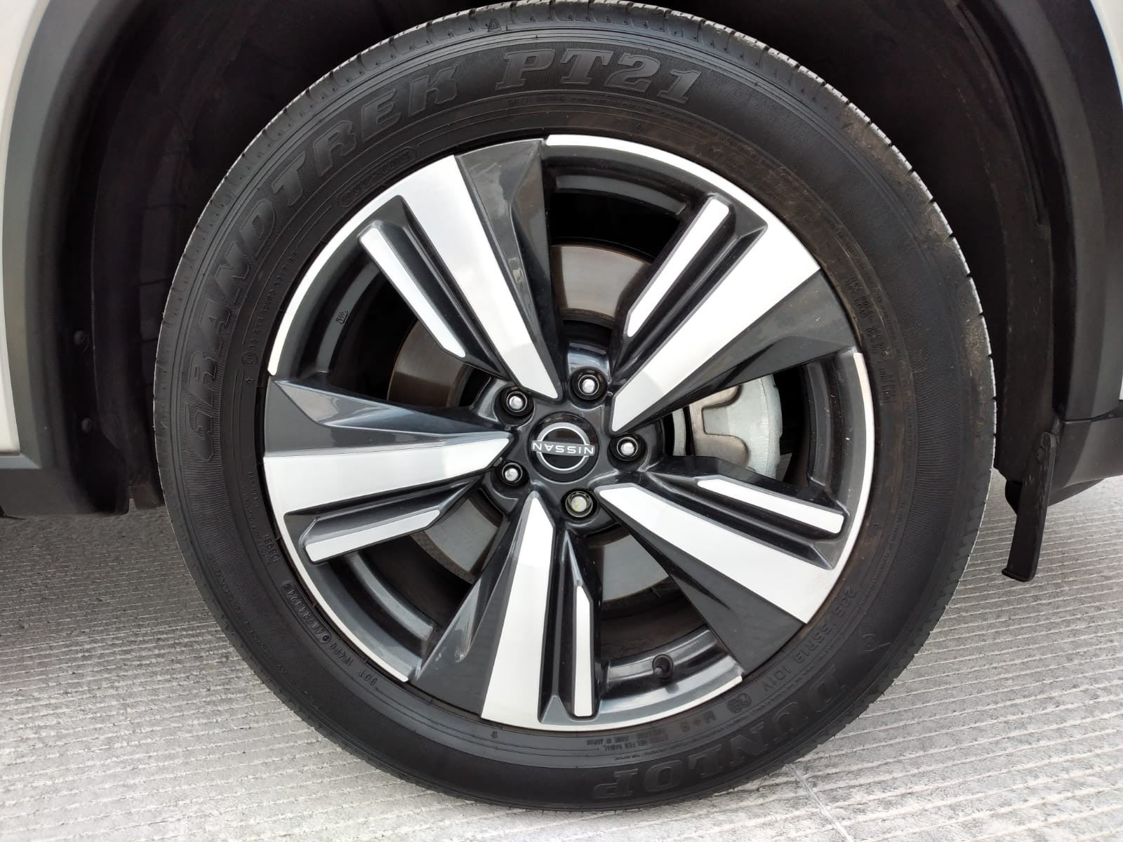 2025 Nissan X-TRAIL PLATINUM E-POWER 2 ROW 25