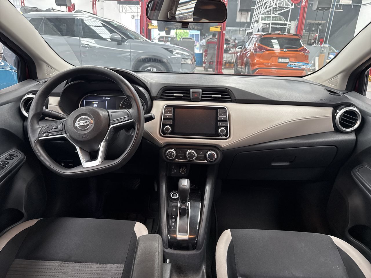 2020 Nissan VERSA ADVANCE CVT