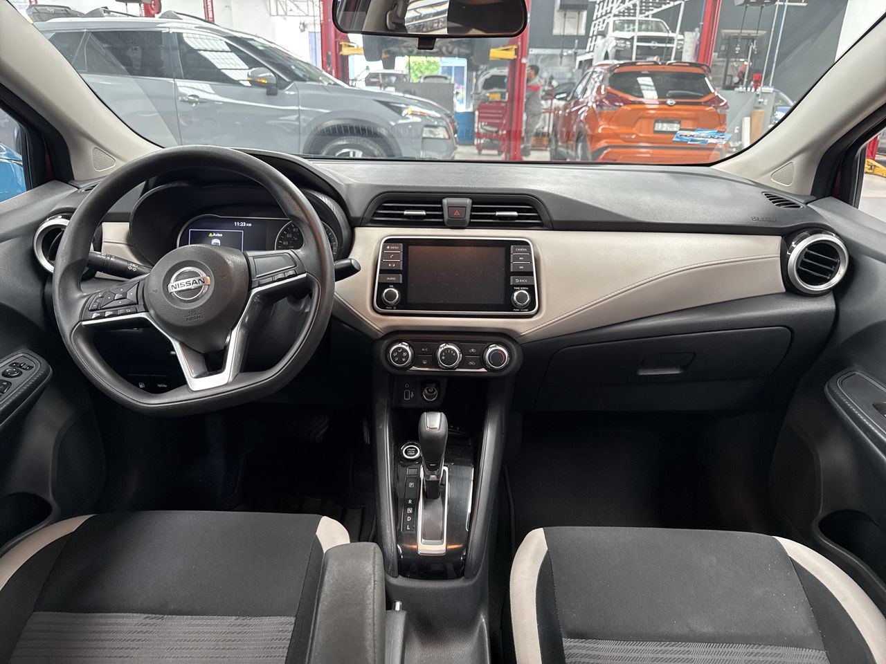 2020 Nissan VERSA ADVANCE CVT