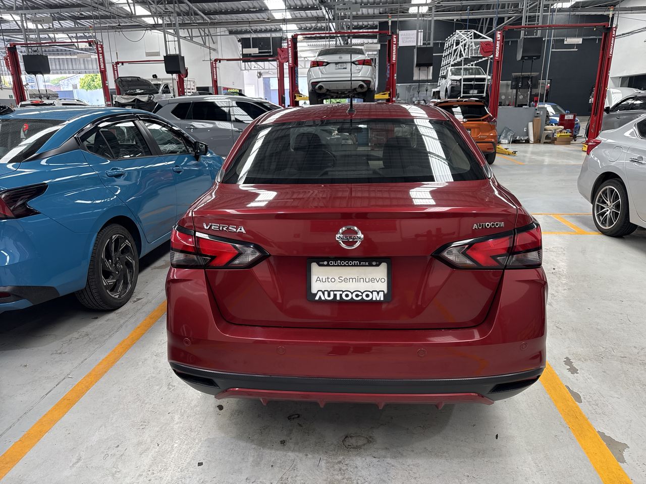 2020 Nissan VERSA ADVANCE CVT