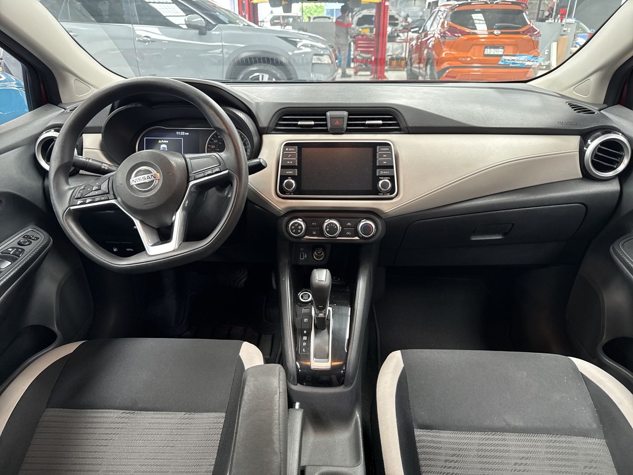 2020 Nissan VERSA ADVANCE CVT