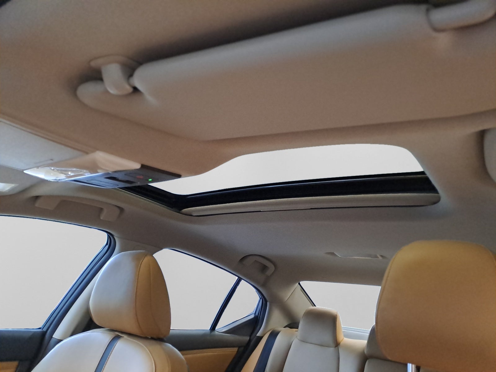 2025 Nissan SENTRA SR PLATINUM BITONO CVT 25
