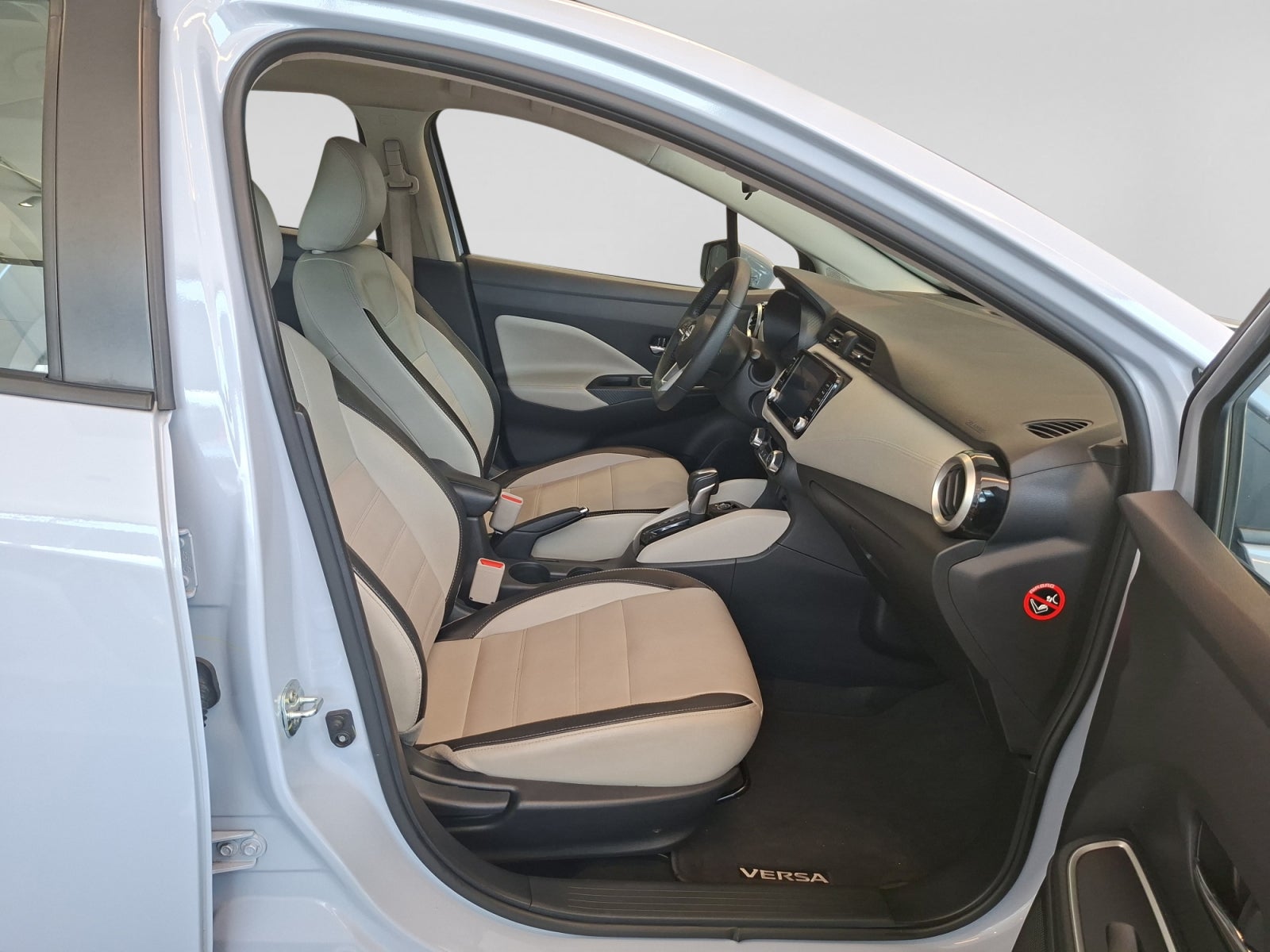 2024 Nissan VERSA EXCLUSIVE CVT 24