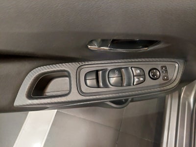 2025 Nissan VERSA ADVANCE MT 25