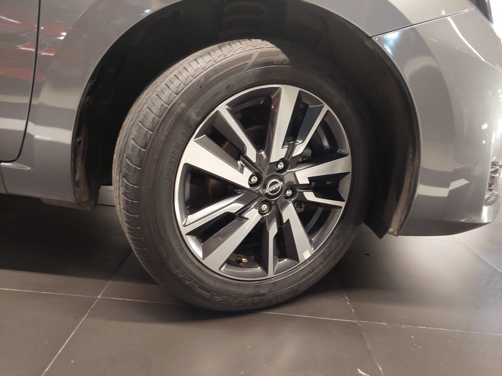 2025 Nissan VERSA ADVANCE MT 25