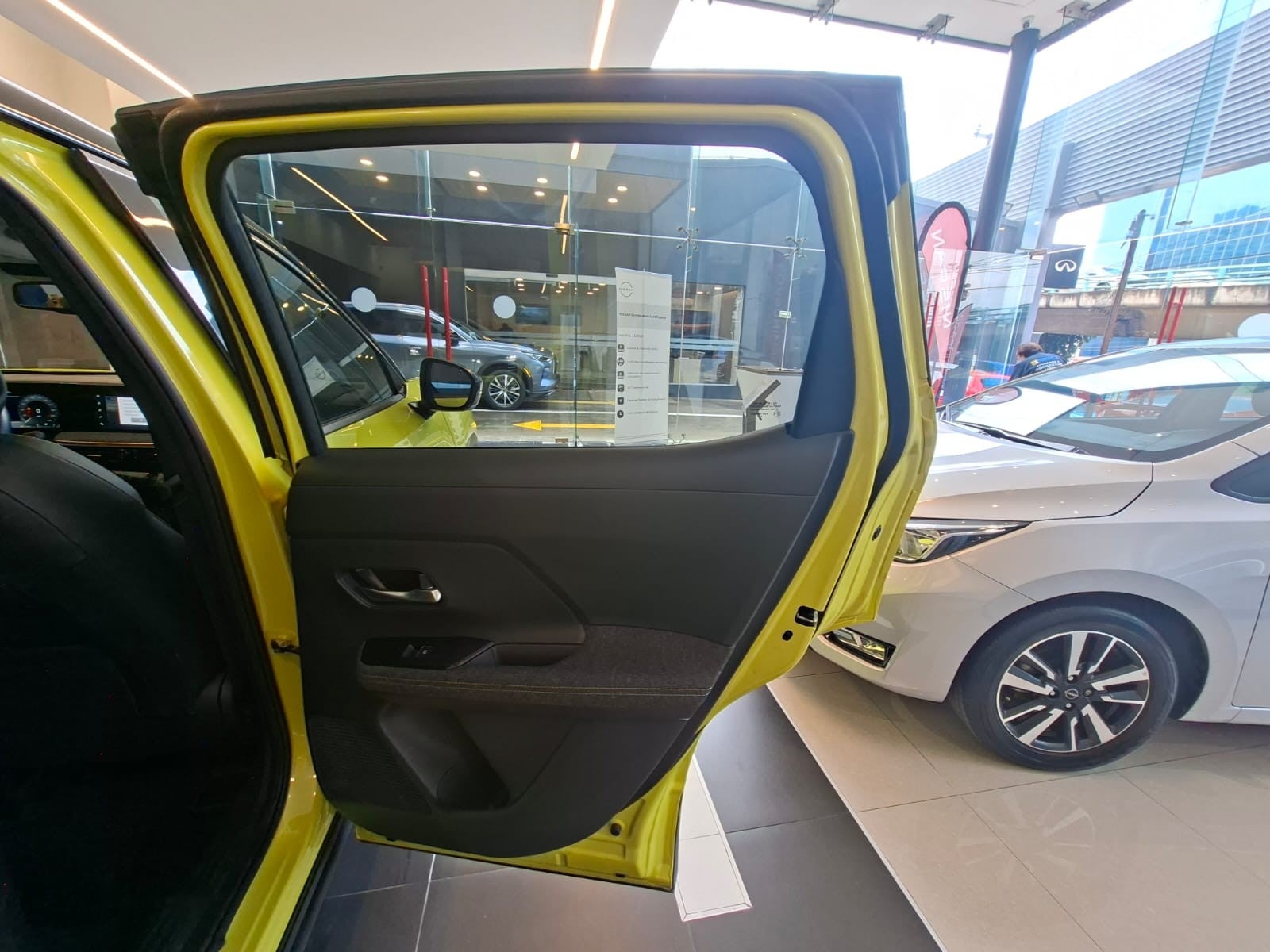 2025 Nissan KICKS PLATINUM CVT 25
