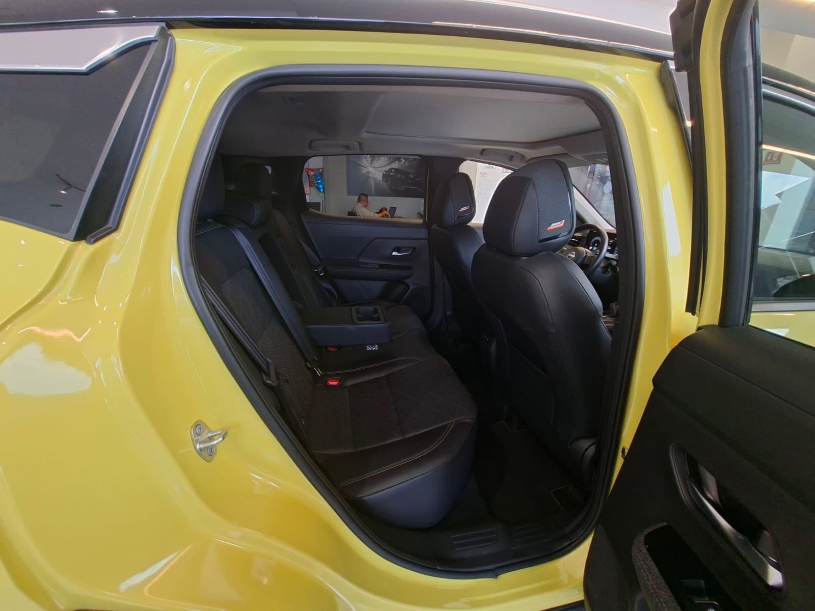 2025 Nissan KICKS PLATINUM CVT 25