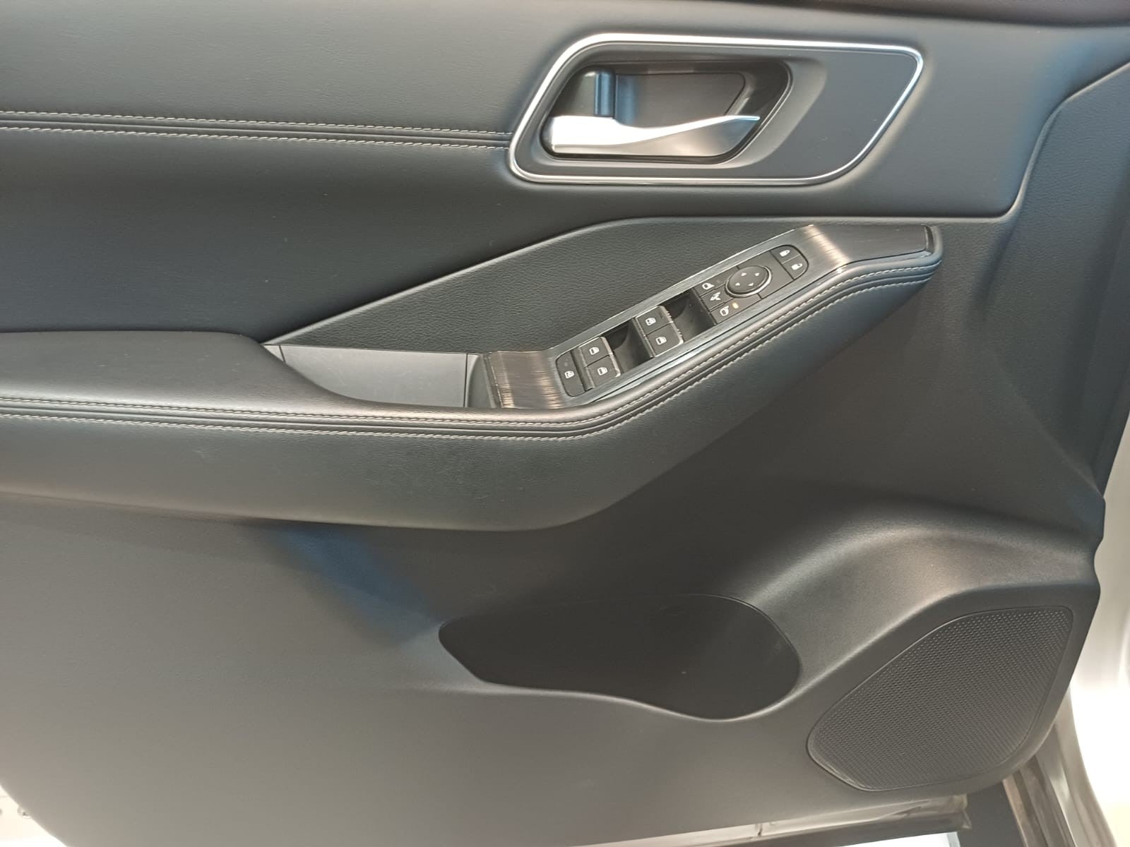 2024 Nissan X-TRAIL PLATINUM E-POWER 2 ROW 24