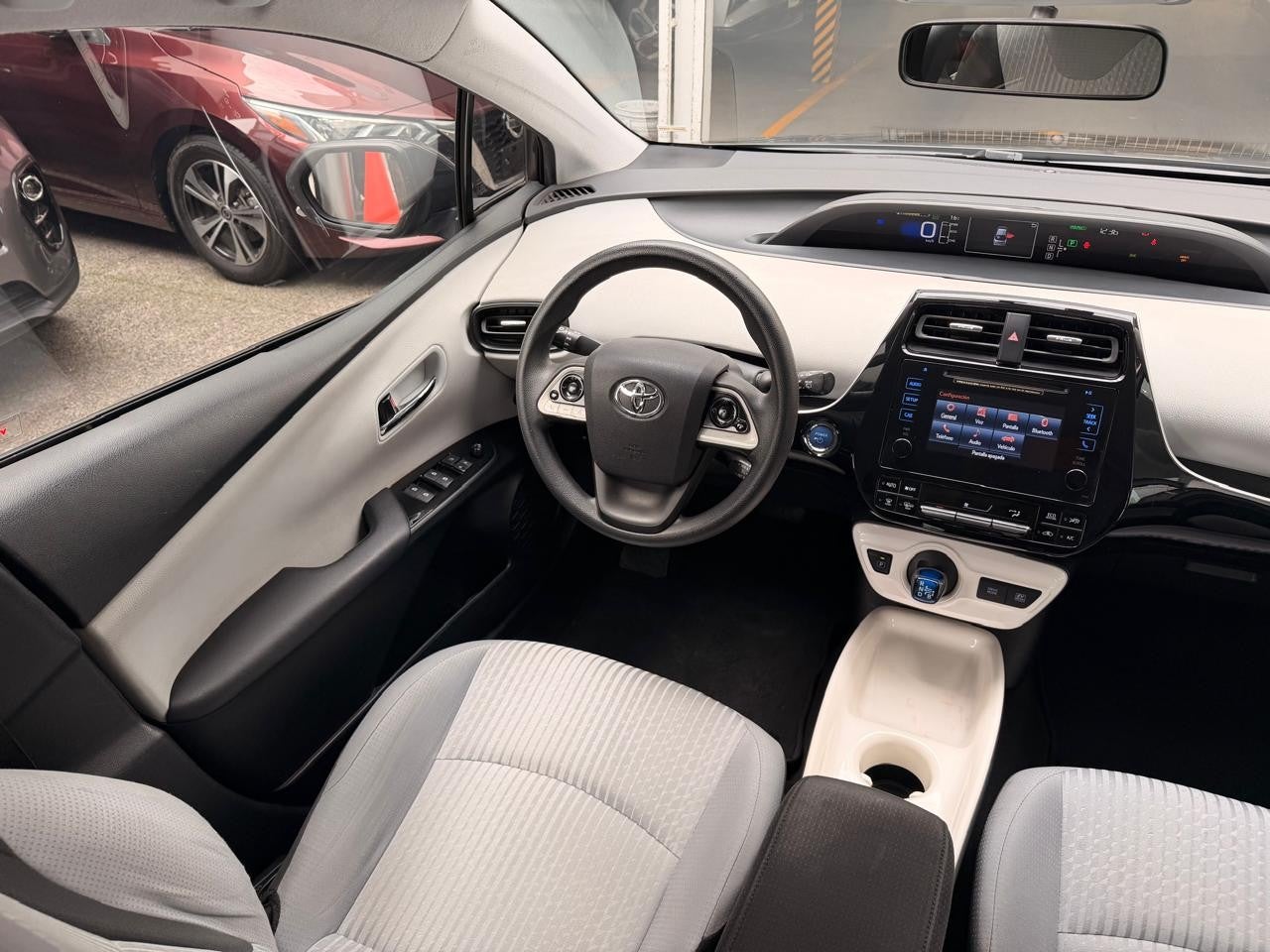 2016 Toyota PRIUS BASE CVT