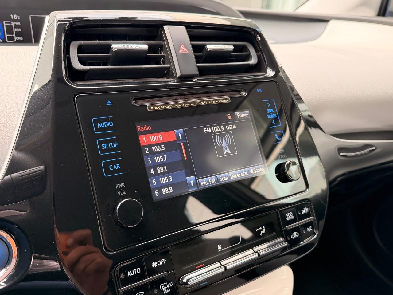 2016 Toyota PRIUS BASE CVT