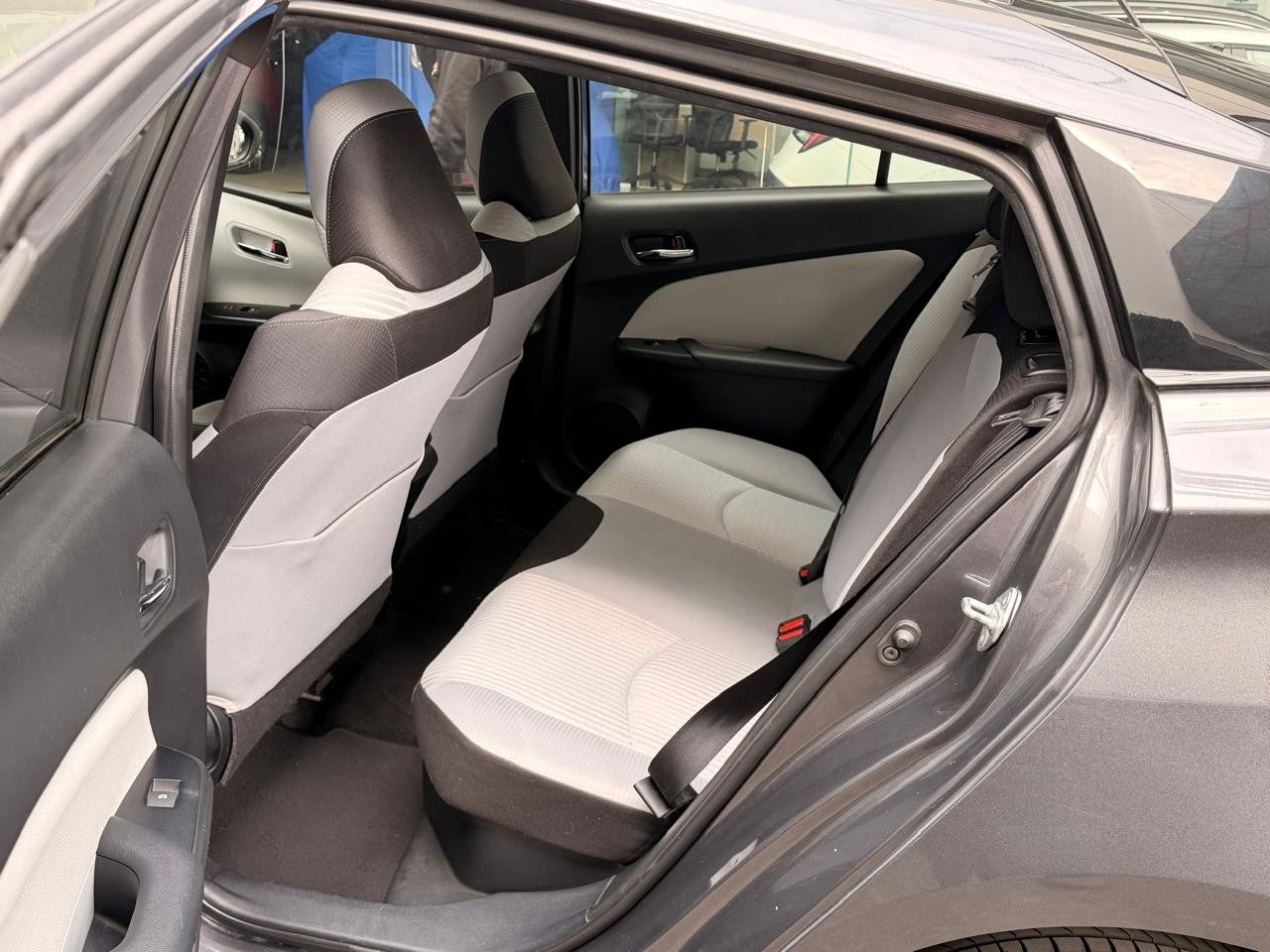 2016 Toyota PRIUS BASE CVT