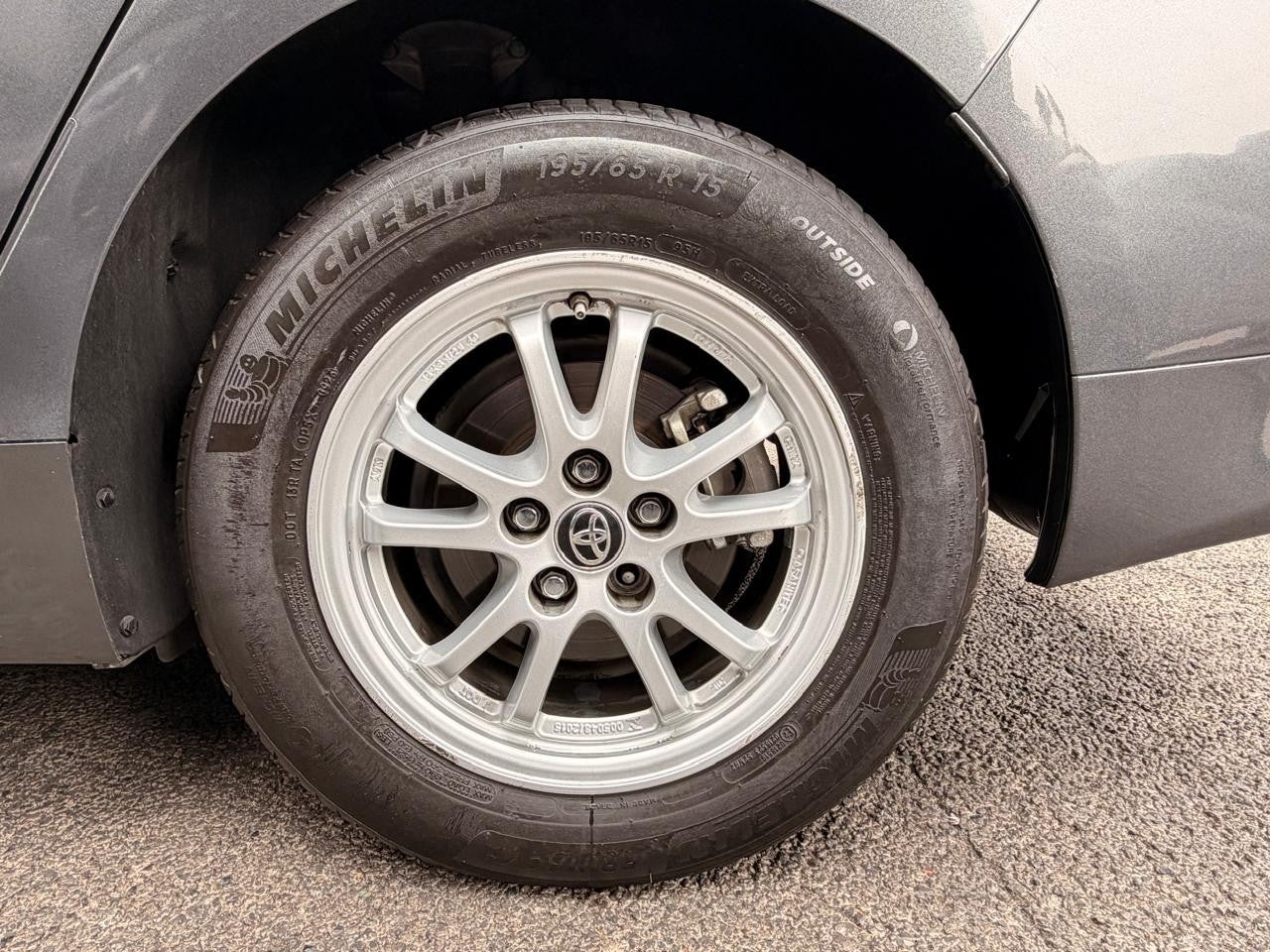 2016 Toyota PRIUS BASE CVT