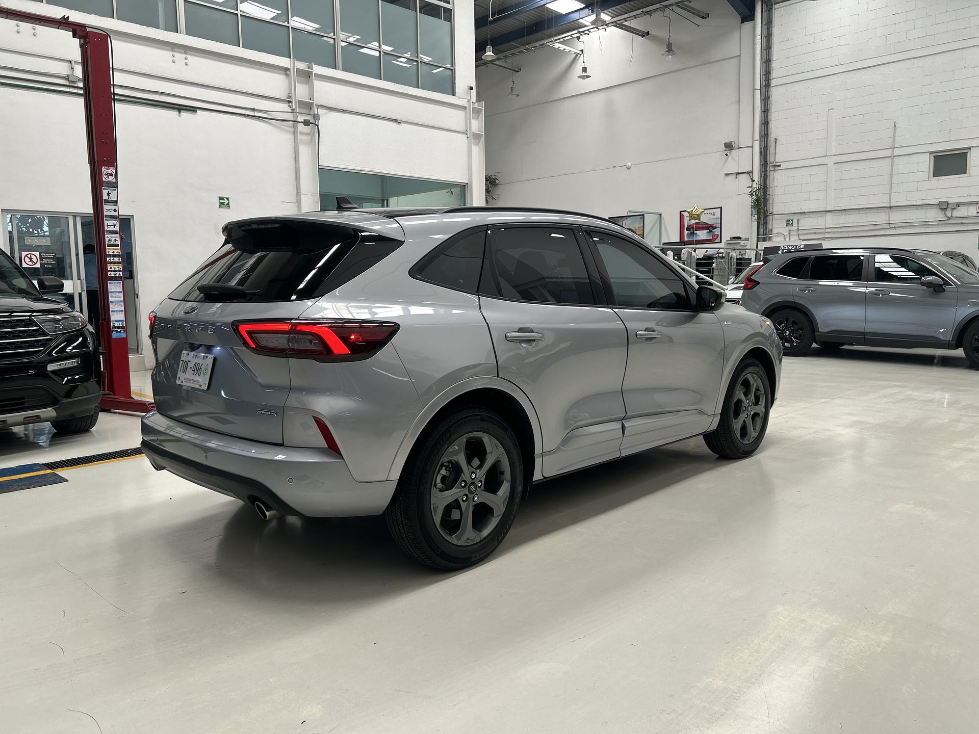 2023 Ford ESCAPE ESCAPE ST-LINE SELECT
