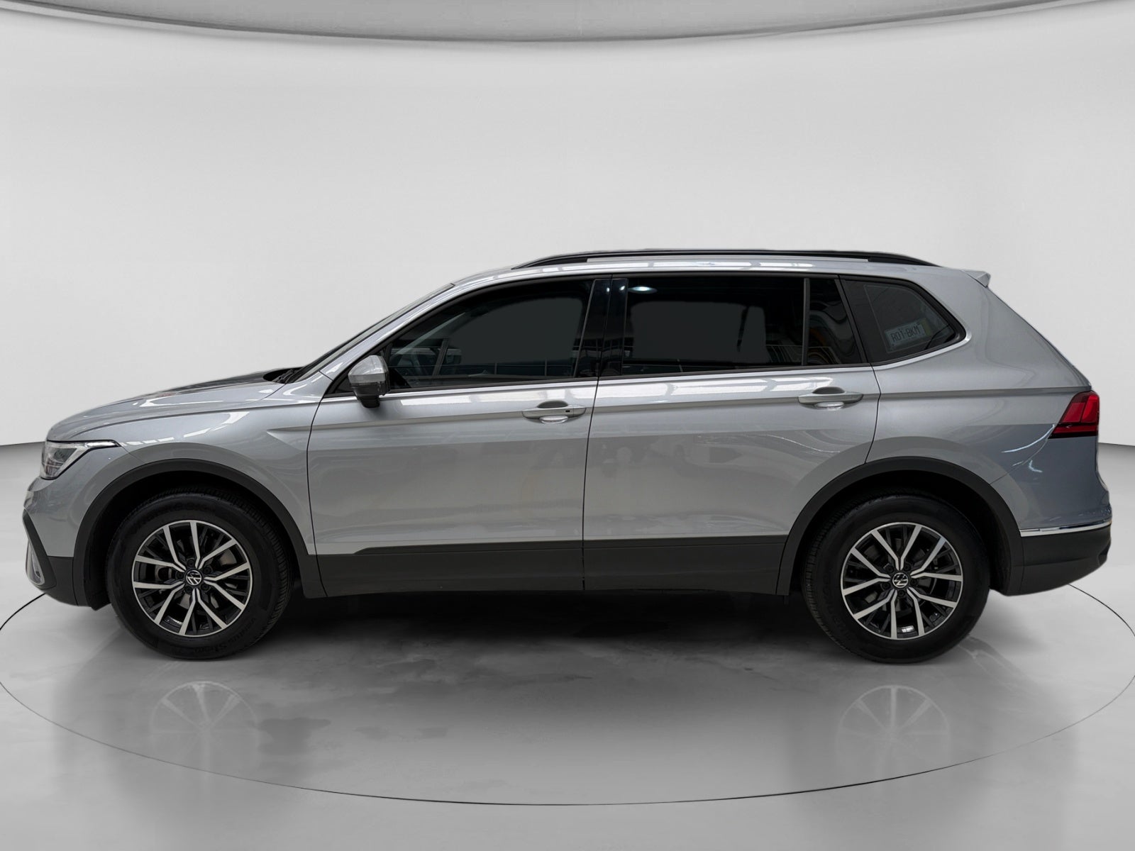2022 Volkswagen TIGUAN TRENDLINE PLUS