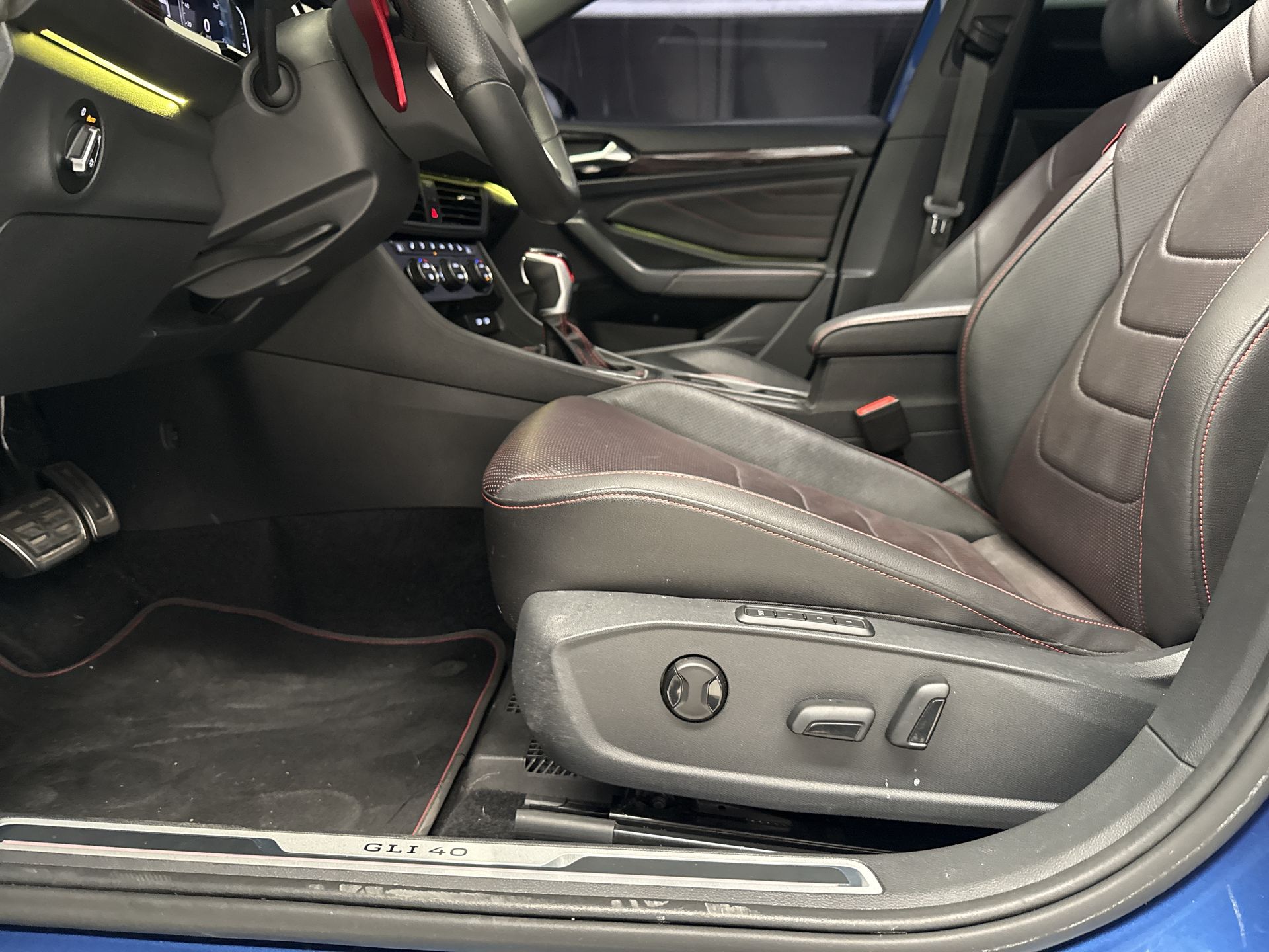 2024 Volkswagen JETTA GLI 40 ANIVERSARIO LONG DRIVE