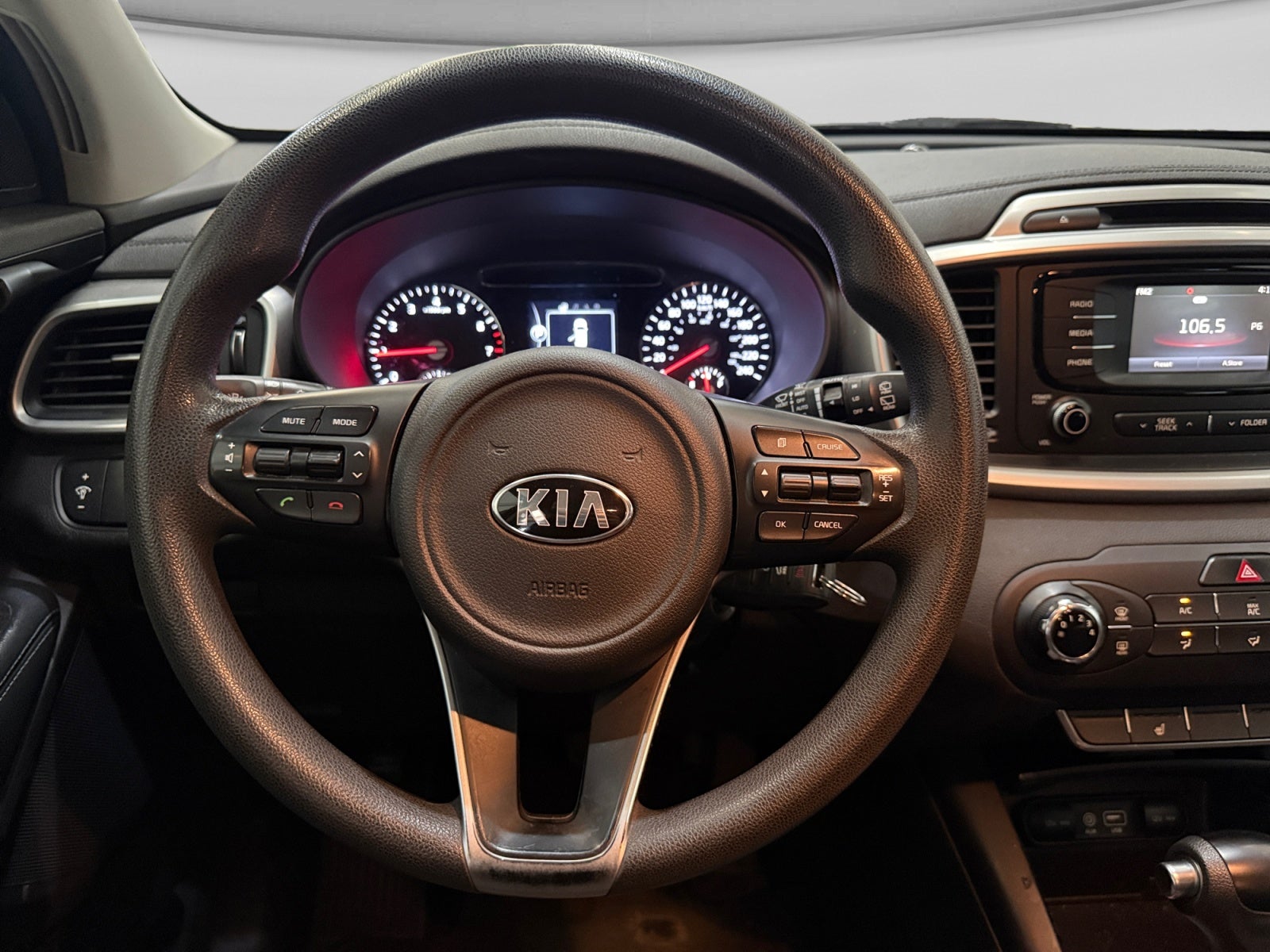 2018 Kia SORENTO LX 2.4 AT