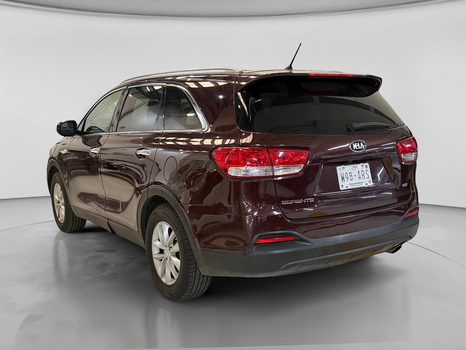 2018 Kia SORENTO LX 2.4 AT