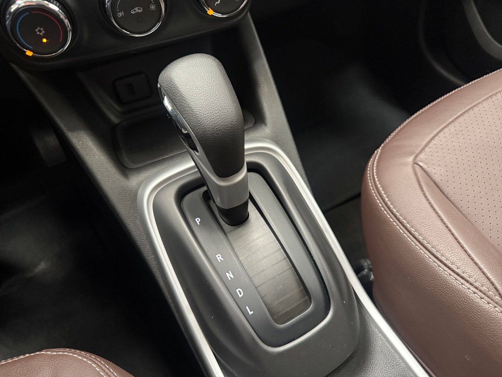 2023 Chevrolet TRACKER LS B