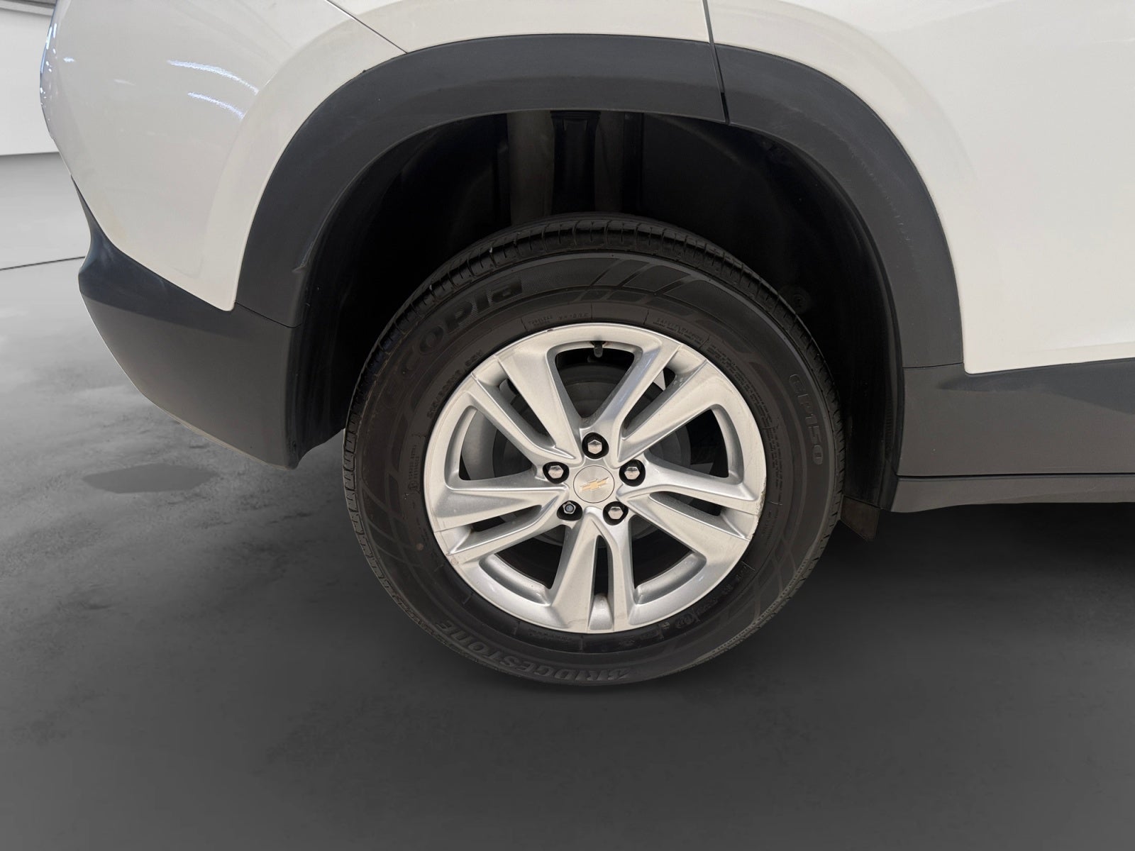 2023 Chevrolet TRACKER LS B