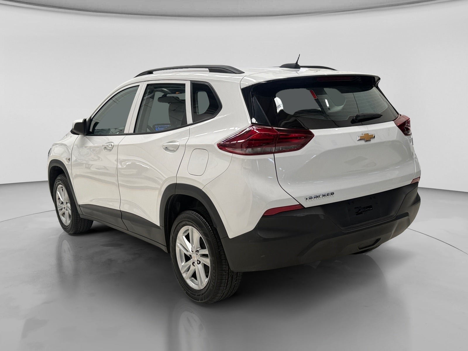 2023 Chevrolet TRACKER LS B