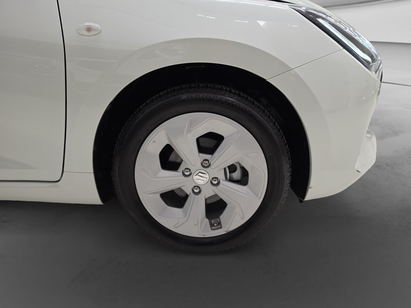 2026 SUZUKI SWIFT BOOSTERGREEN GLS MANUAL