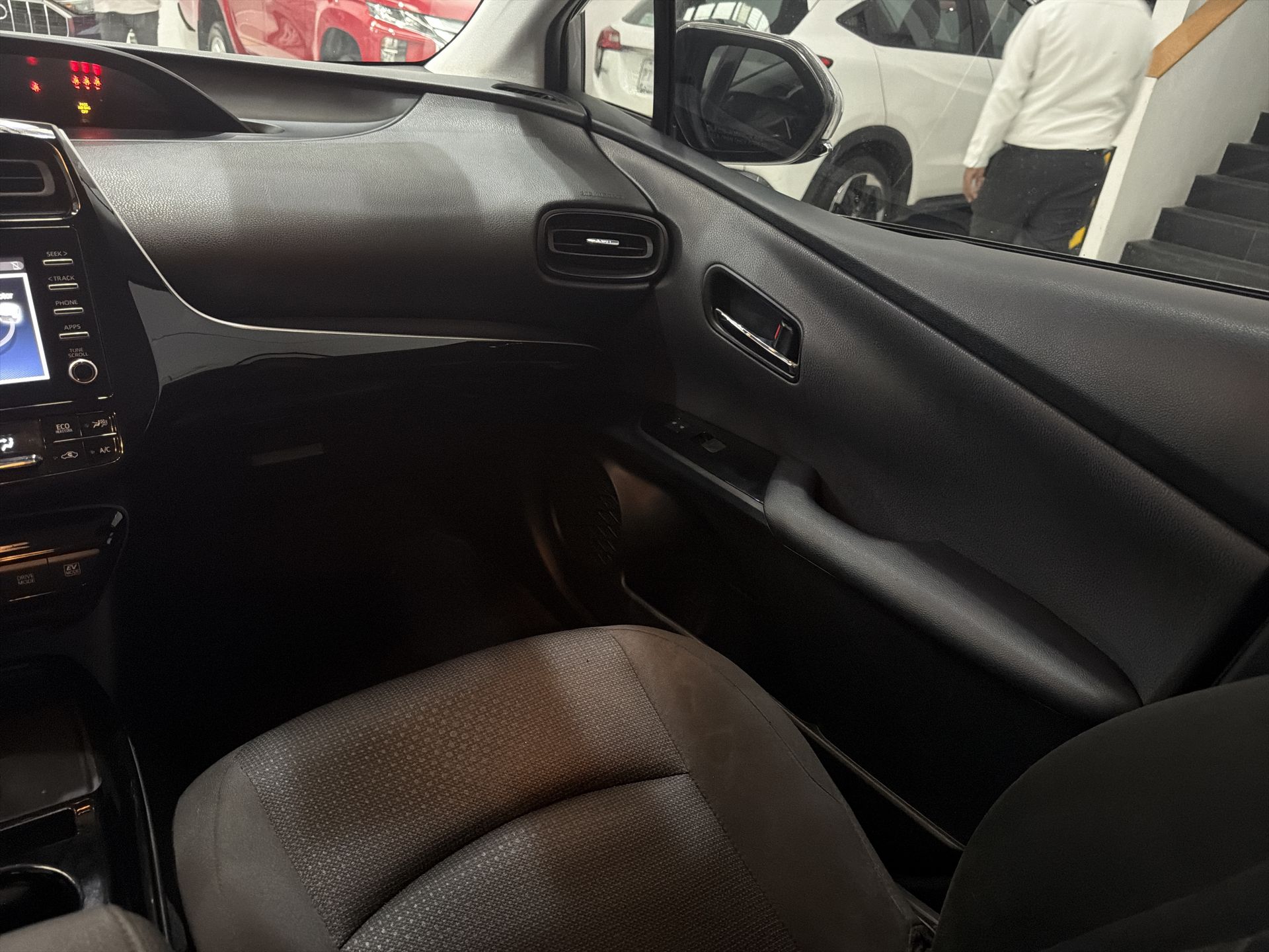 2022 Toyota PRIUS BASE BASE