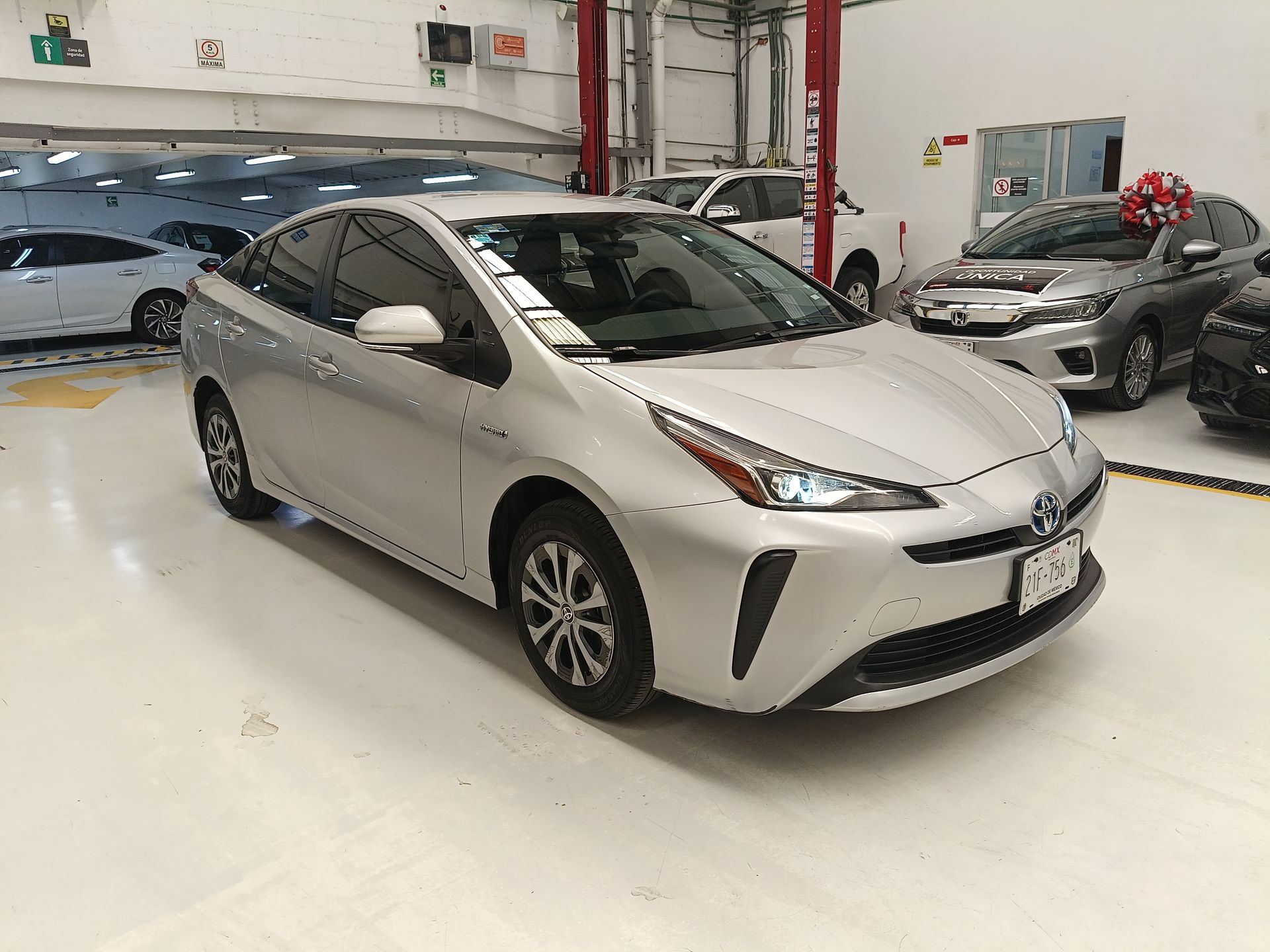2021 Toyota PRIUS BASE BASE