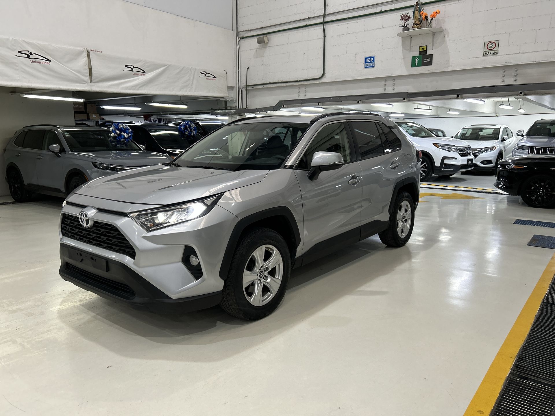 2019 Toyota RAV4 2.5 XLE AWD AT