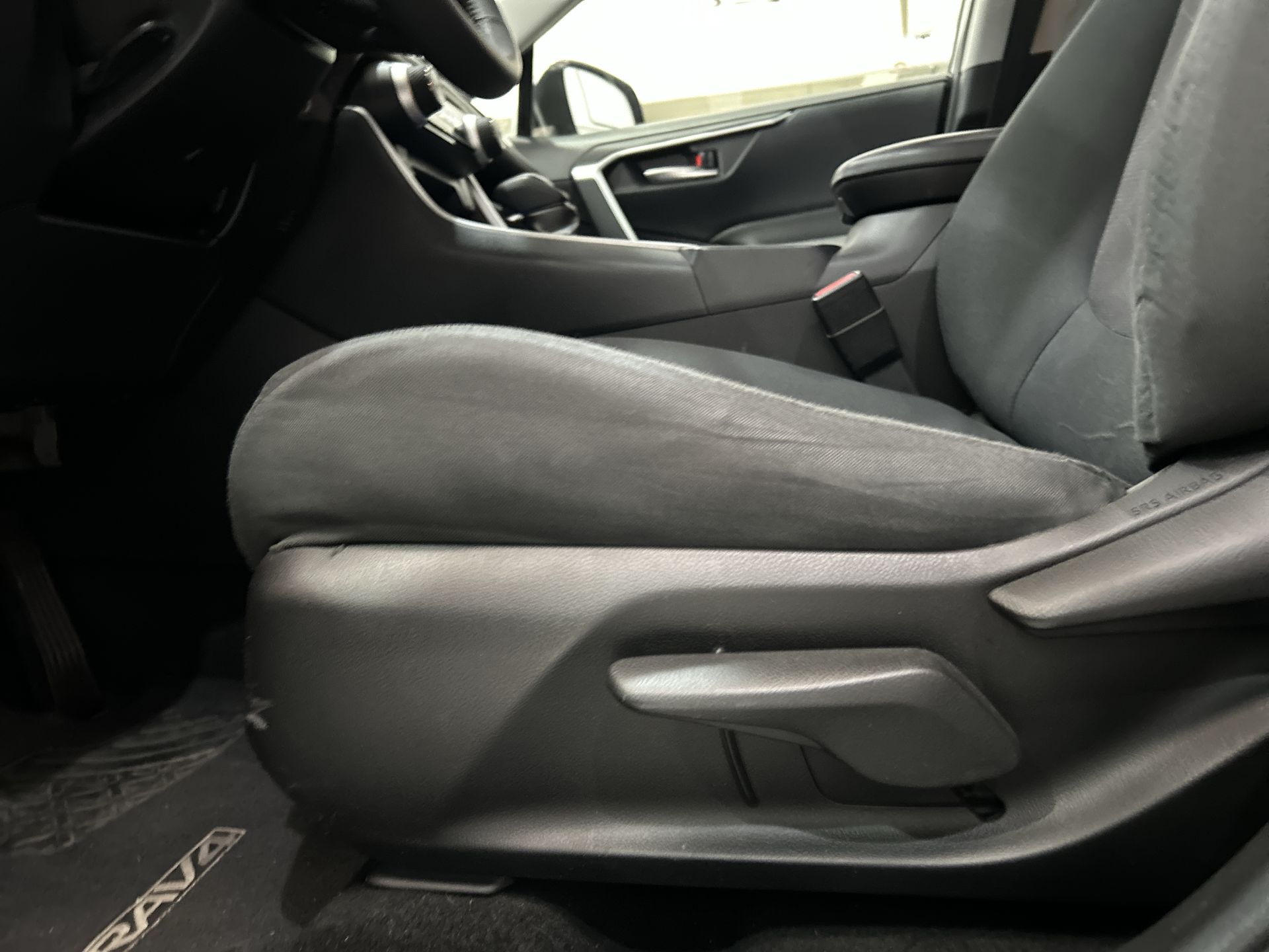 2019 Toyota RAV4 2.5 XLE AWD AT