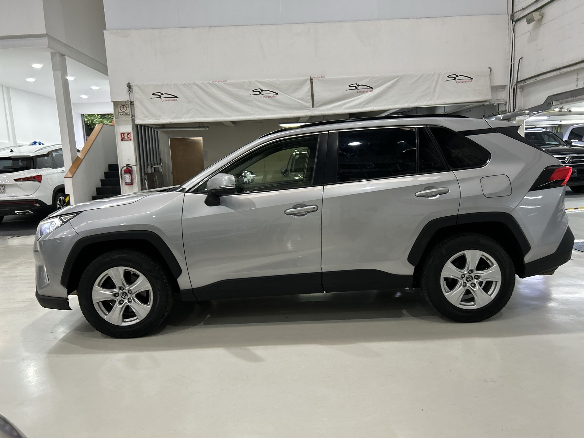 2019 Toyota RAV4 2.5 XLE AWD AT