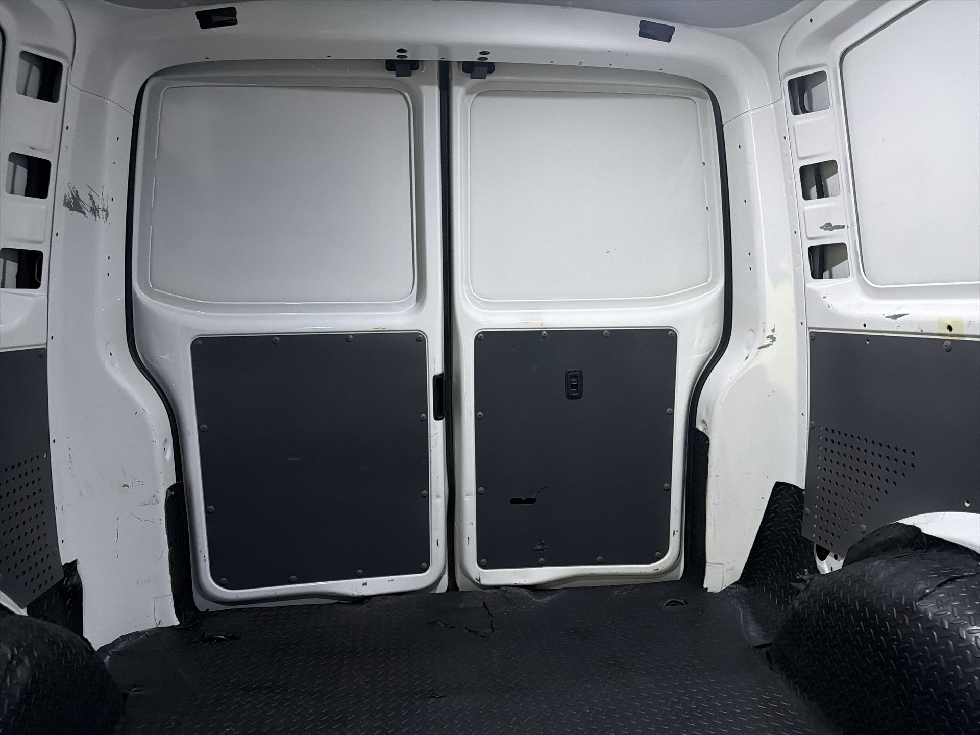 2022 Volkswagen TRANSPORTER DIESEL PANEL 6.1 CARGO VAN MT