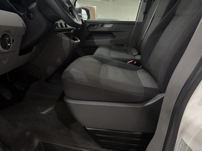 2022 Volkswagen TRANSPORTER DIESEL PANEL 6.1 CARGO VAN MT
