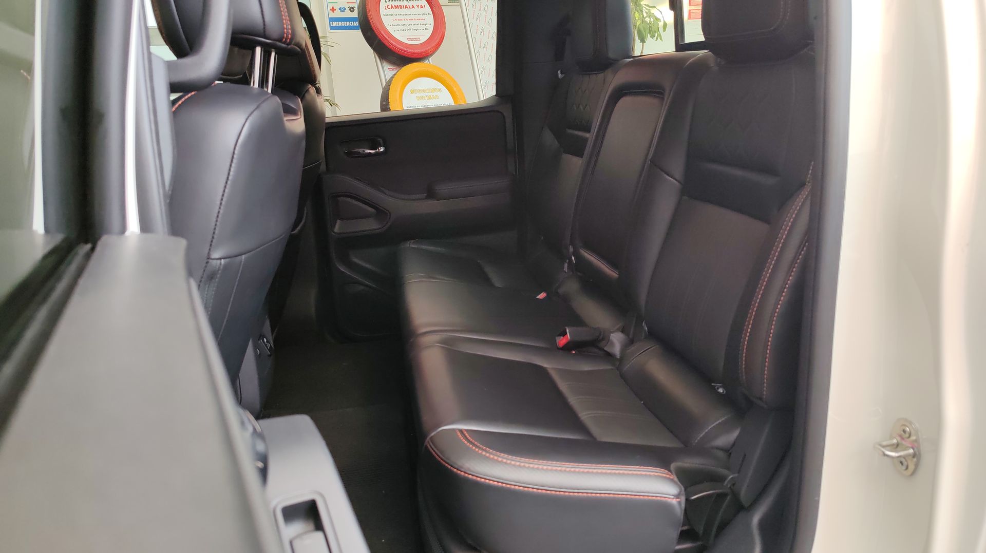 2024 Nissan FRONTIER V6 PRO-4X 24