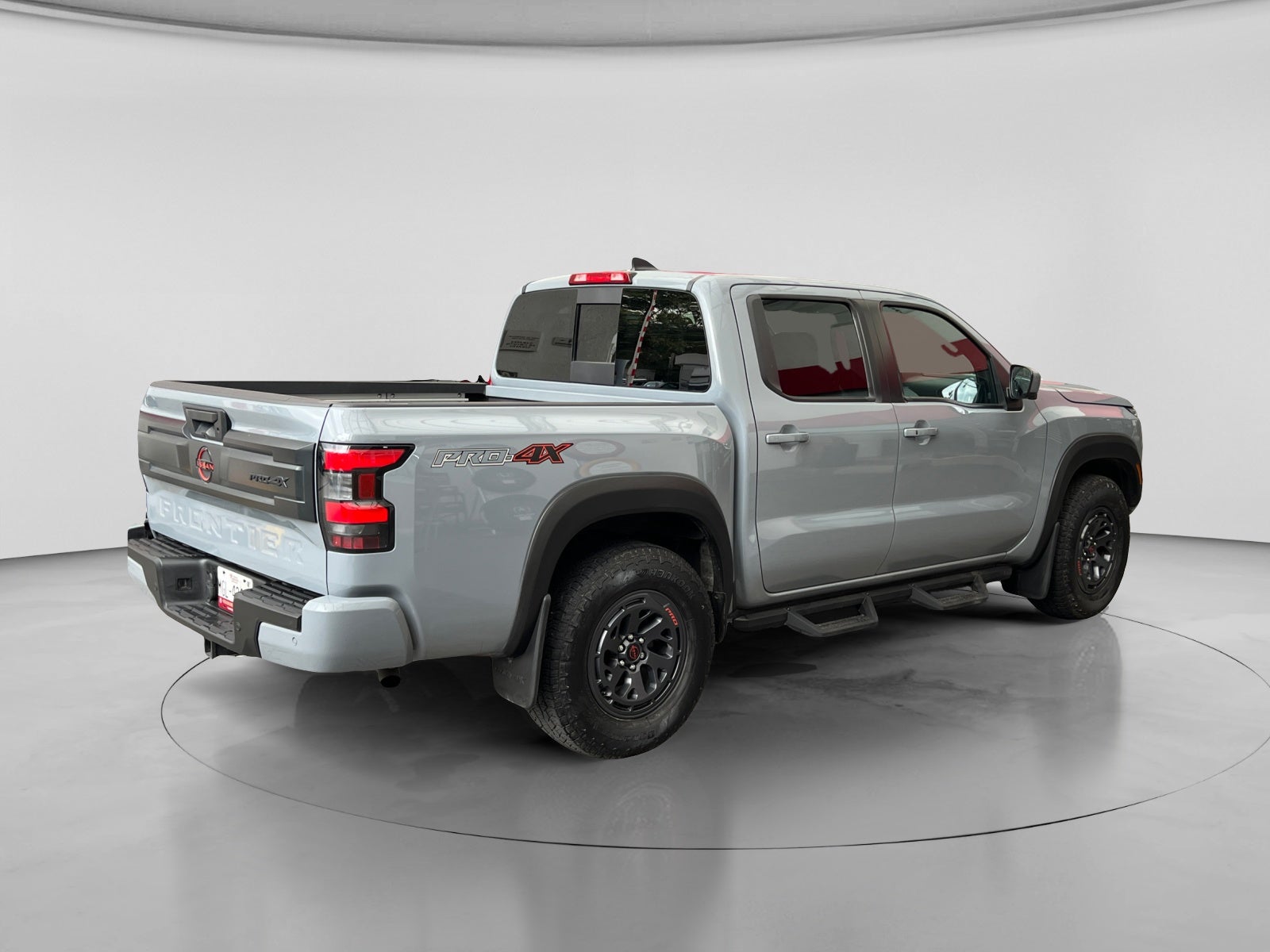 2025 Nissan FRONTIER PRO-4X 4X4 TA 25