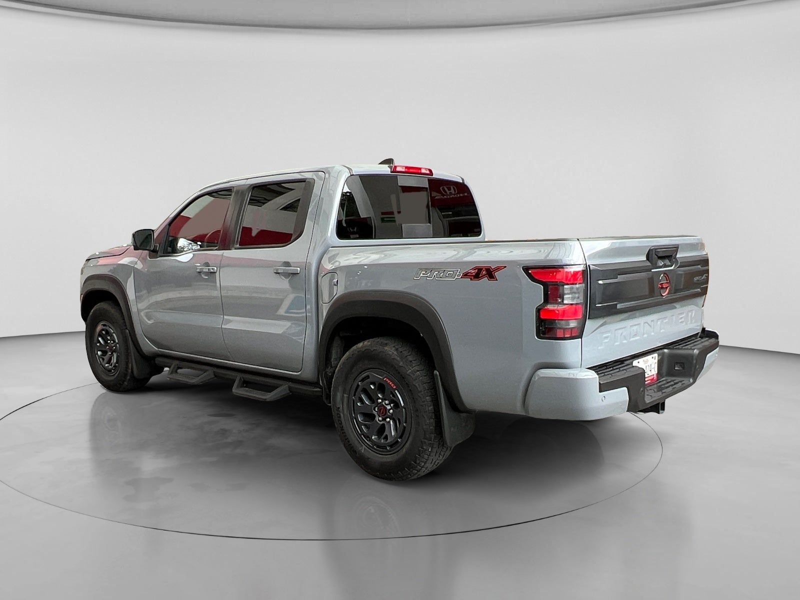 2025 Nissan FRONTIER PRO-4X 4X4 TA 25