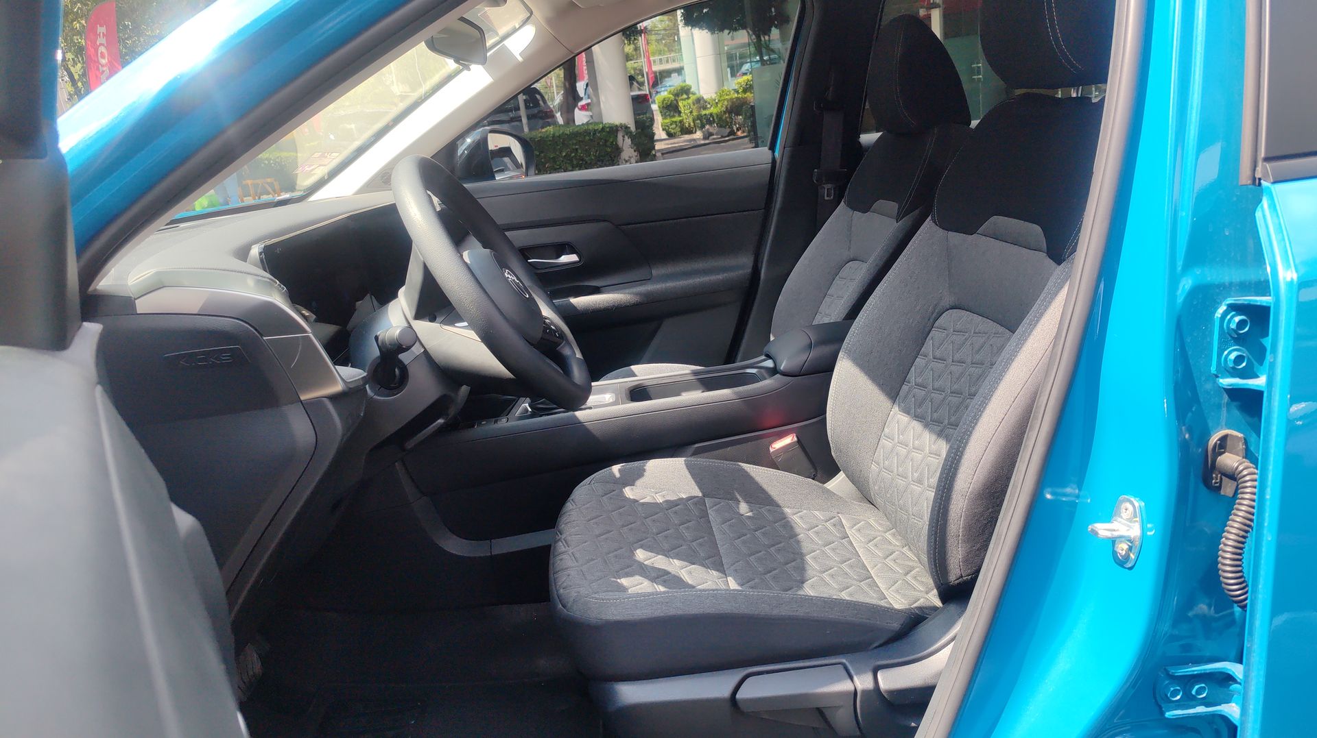 2026 Nissan KICKS ADVANCE CVT 26