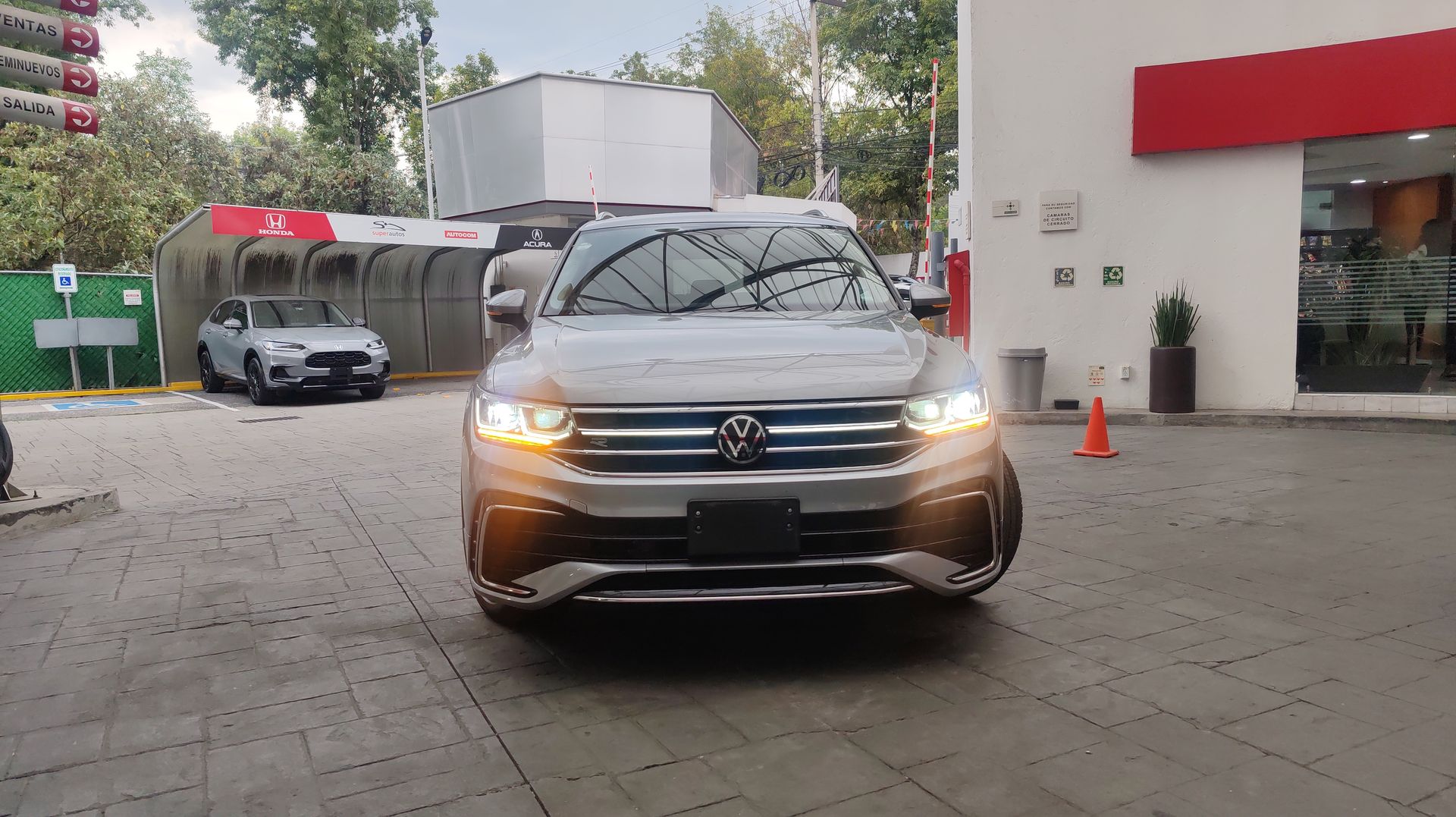 2022 Volkswagen TIGUAN R-LINE 2.0 LONG DRIVE