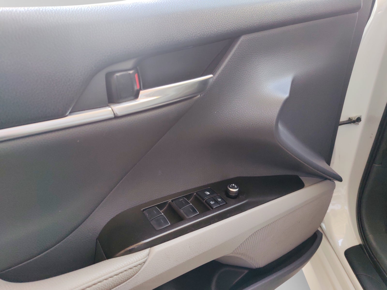 2021 Toyota CAMRY XLE HV