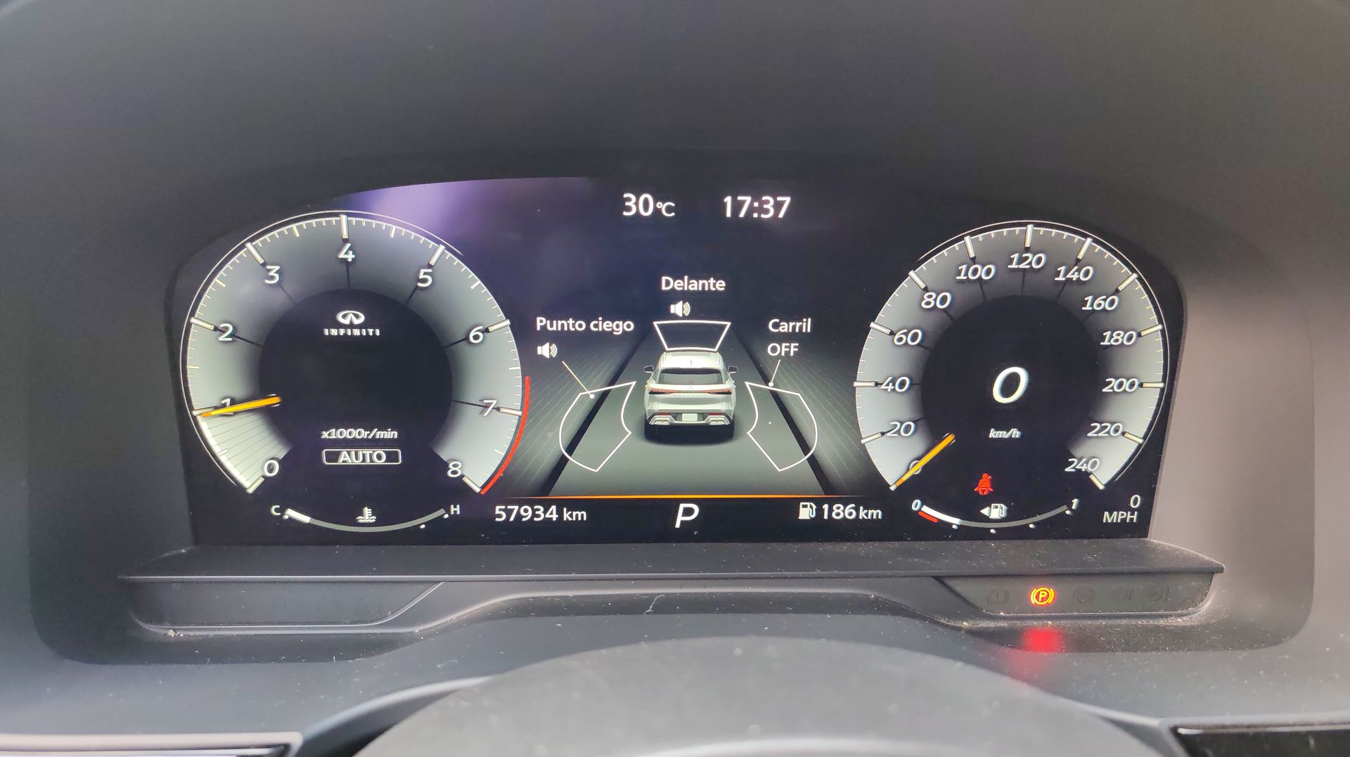 2023 INFINITI QX60 3.5L LUXE AWD 23